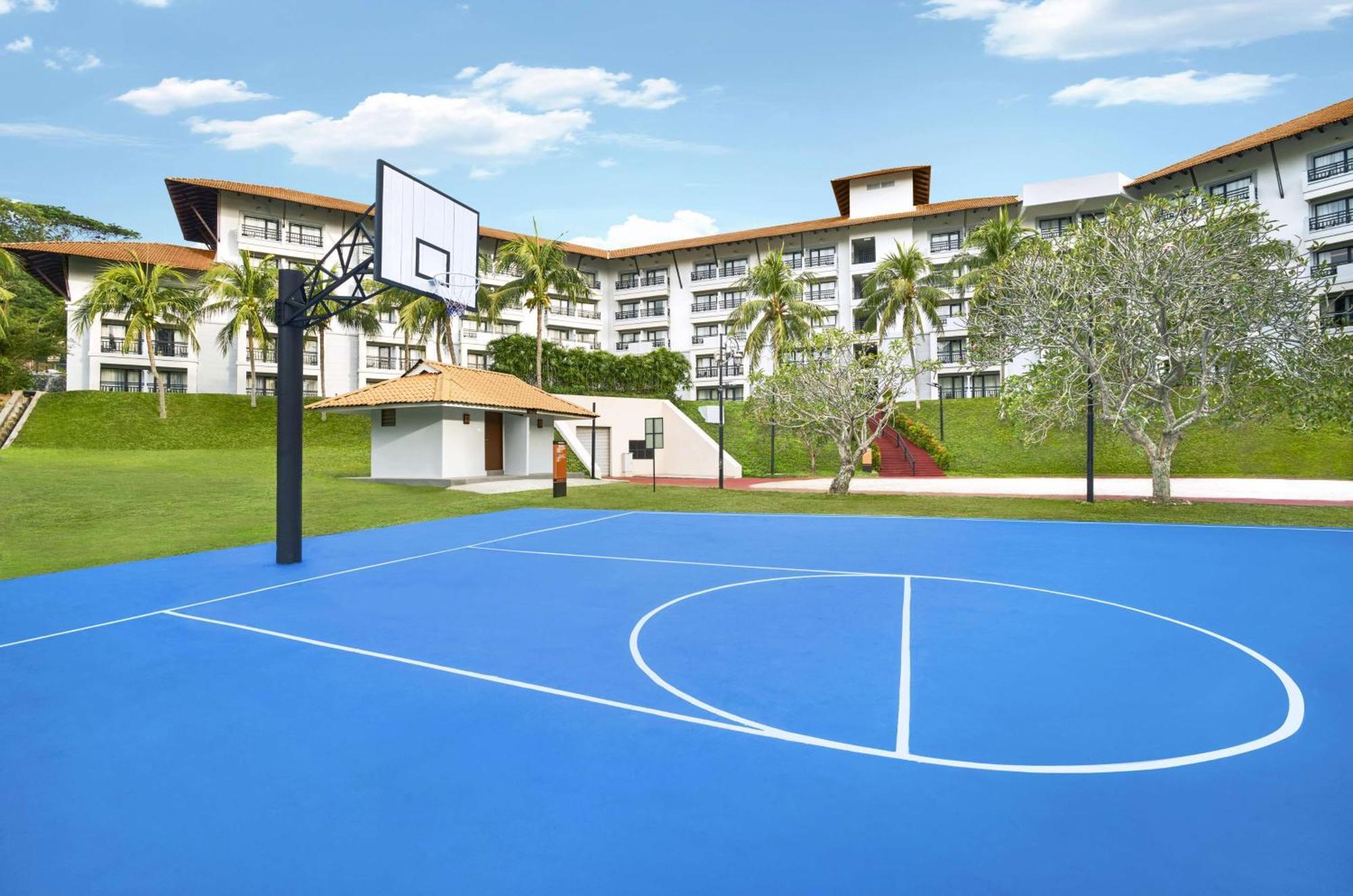 Doubletree By Hilton Damai Laut Hotel Lumut Exterior foto