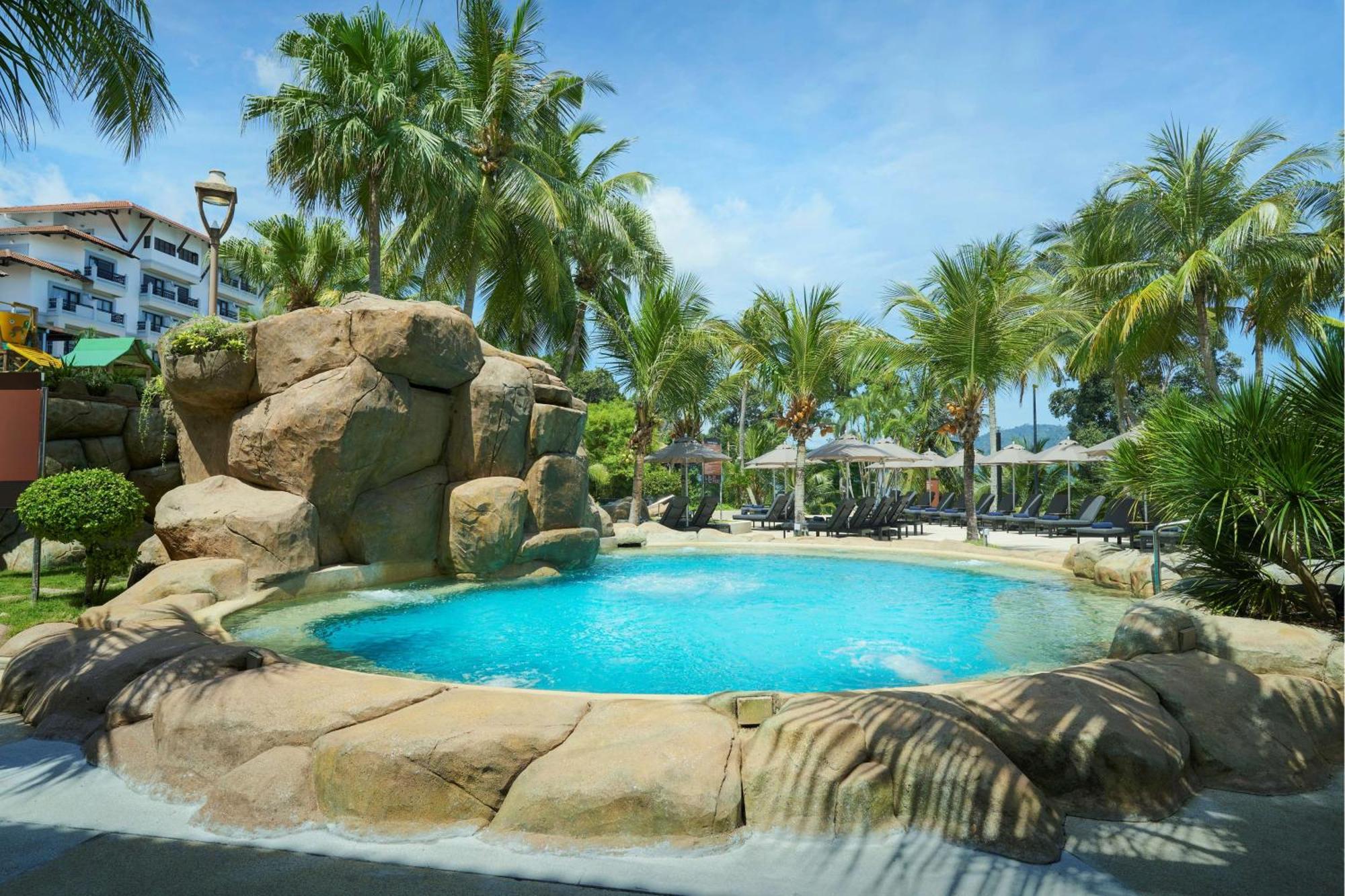 Doubletree By Hilton Damai Laut Hotel Lumut Exterior foto