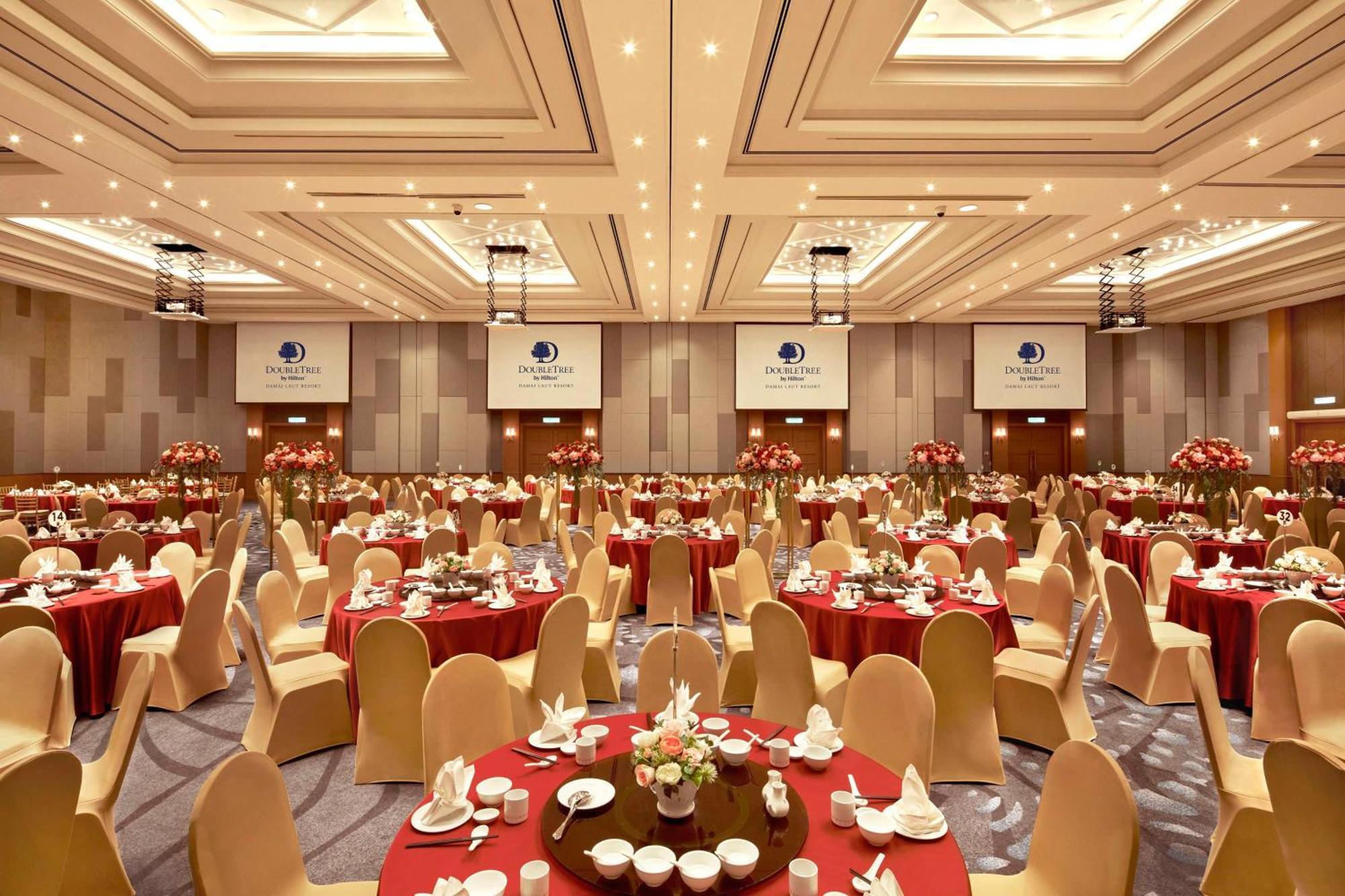 Doubletree By Hilton Damai Laut Hotel Lumut Exterior foto