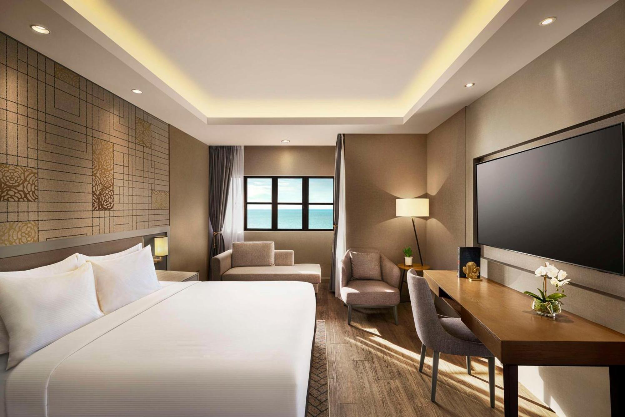 Doubletree By Hilton Damai Laut Hotel Lumut Exterior foto