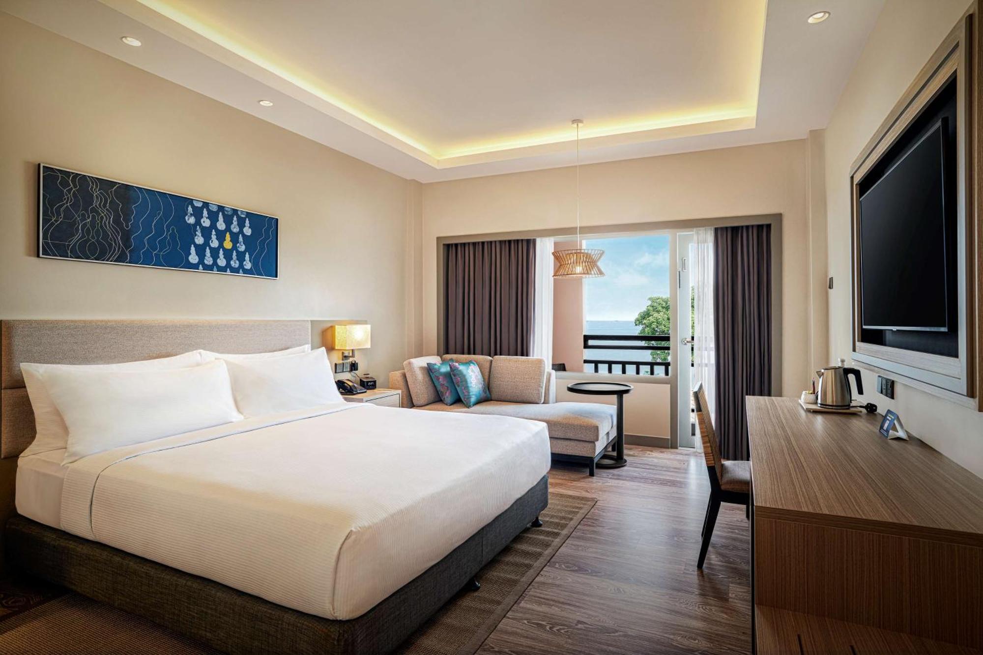 Doubletree By Hilton Damai Laut Hotel Lumut Exterior foto