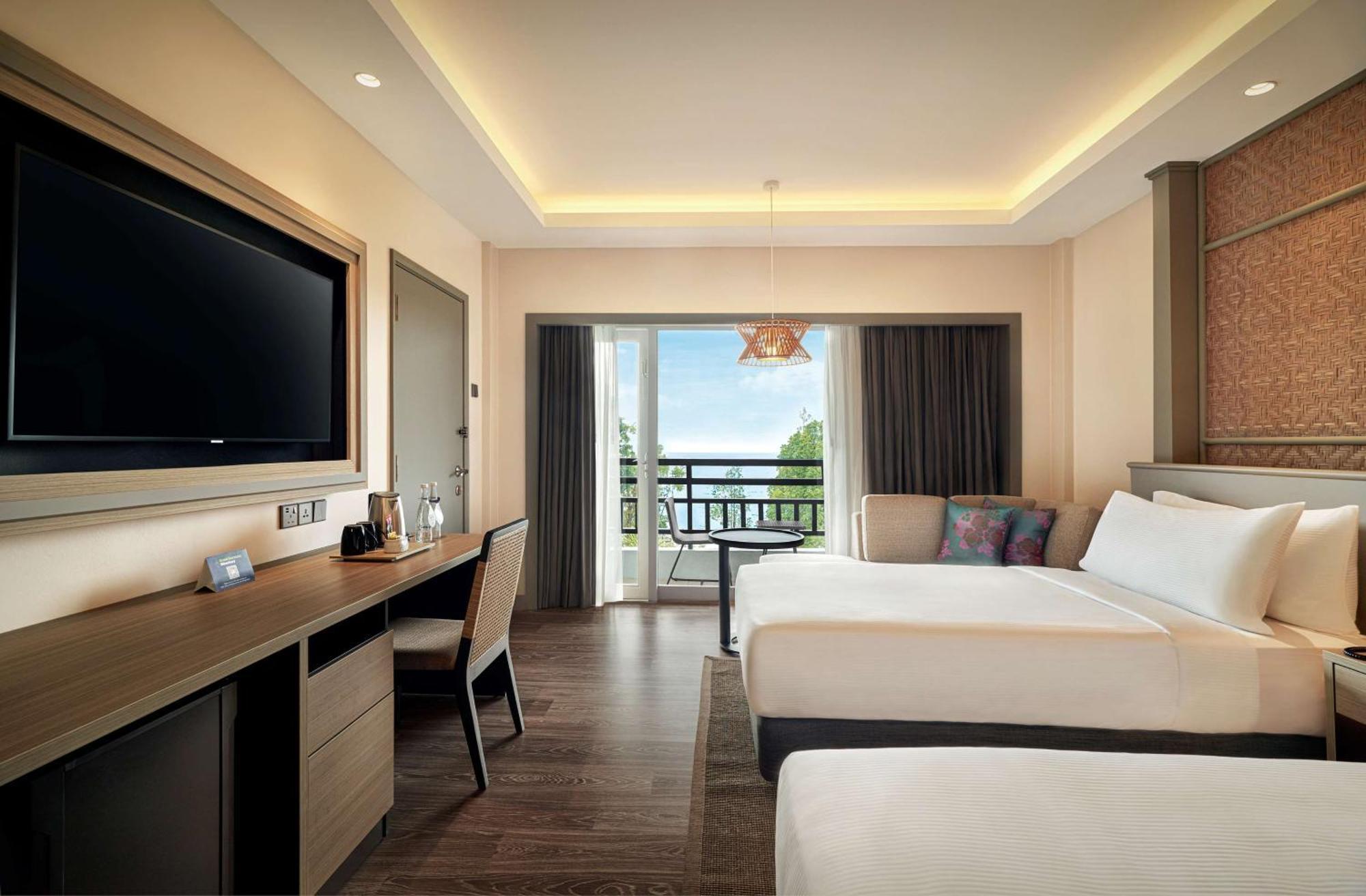 Doubletree By Hilton Damai Laut Hotel Lumut Exterior foto