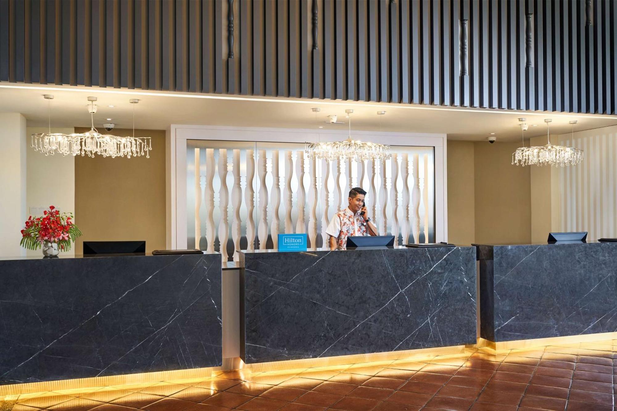Doubletree By Hilton Damai Laut Hotel Lumut Exterior foto