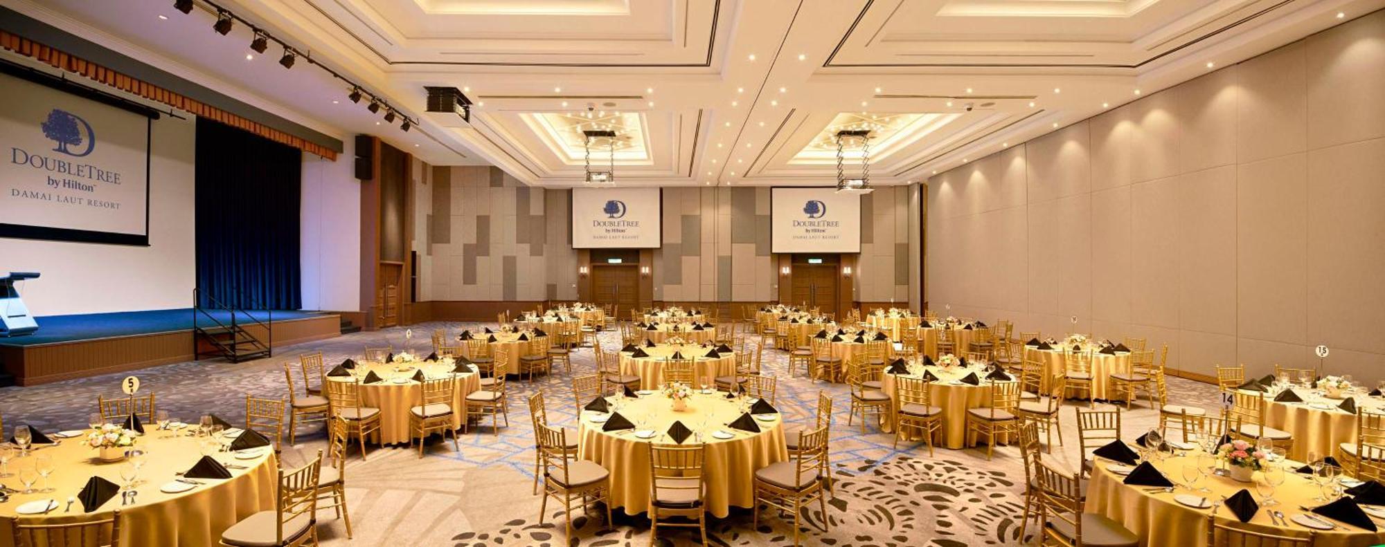 Doubletree By Hilton Damai Laut Hotel Lumut Exterior foto