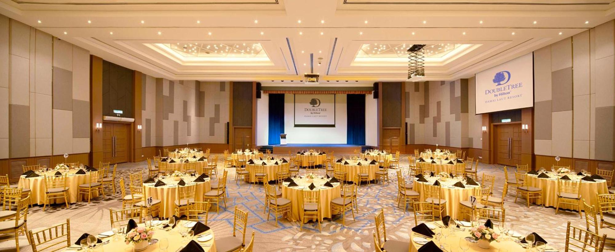 Doubletree By Hilton Damai Laut Hotel Lumut Exterior foto